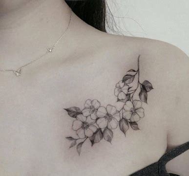 Tatuajes de rosas en el pecho para mujeres: ¡Inspírate con estas ...